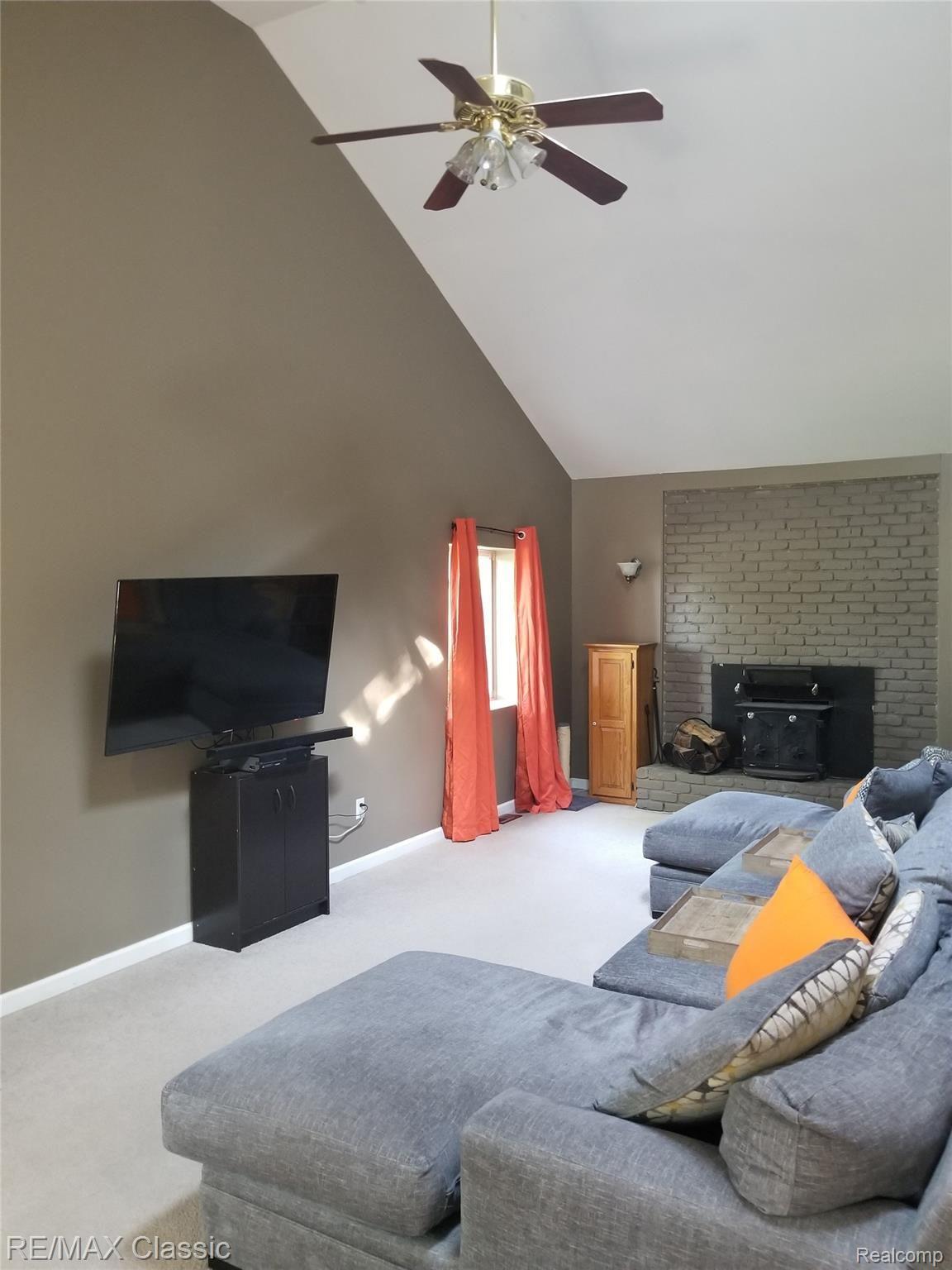 715 Chilson Road Howell, MI 48843 - Photo 10 of 24 living room.jpg