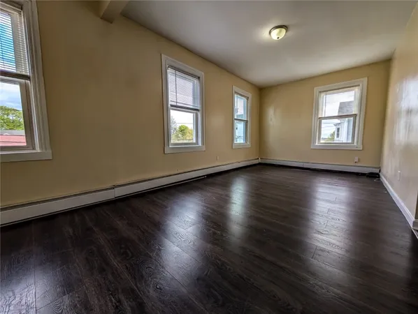 $1,800 | 278 Sayles Street, Unit 2, Providence, RI 02905