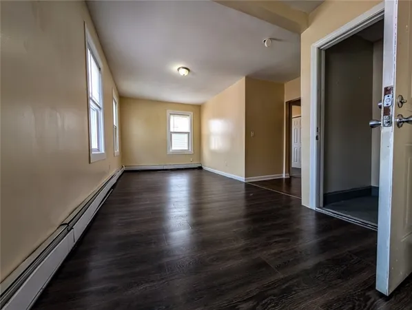 $1,800 | 278 Sayles Street, Unit 2, Providence, RI 02905