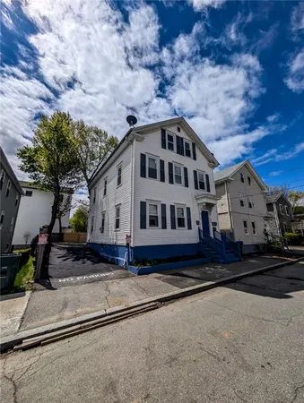 $1,800 | 278 Sayles Street, Unit 2, Providence, RI 02905
