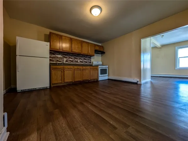 $1,800 | 278 Sayles Street, Unit 2, Providence, RI 02905