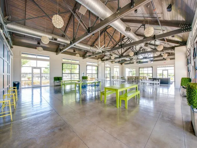 $425,000 | 200 Oakmont Drive, Argyle, TX 76226