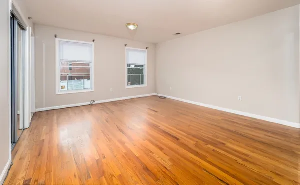 $2,800 | 355 West Side Avenue, Unit 2, Jersey City, NJ 07305