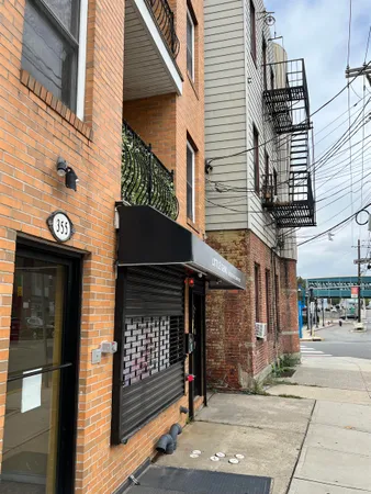 $2,800 | 355 West Side Avenue, Unit 2, Jersey City, NJ 07305