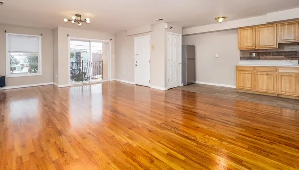 $2,800 | 355 West Side Avenue, Unit 2, Jersey City, NJ 07305