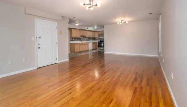 $2,800 | 355 West Side Avenue, Unit 2, Jersey City, NJ 07305