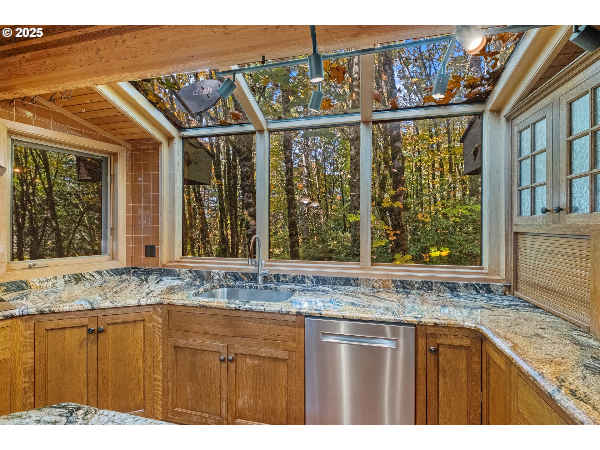 6894 Prospect Ridge Road South Salem, OR 97306 - Photo 12 of 48 a view of a sink and a window