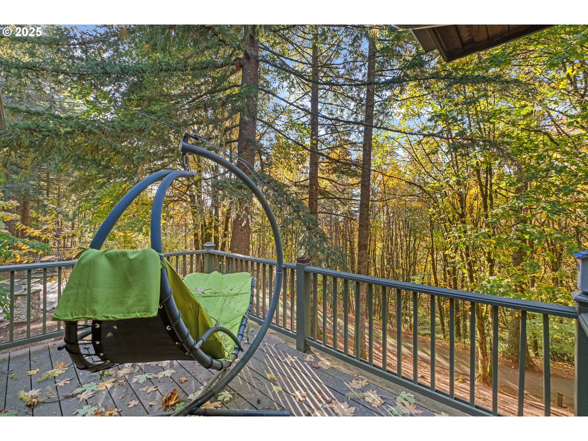 6894 Prospect Ridge Road South Salem, OR 97306 - Photo 21 of 48 a view of a balcony with chairs