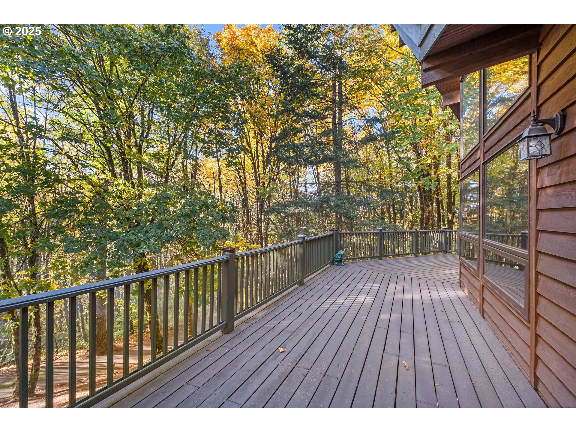 6894 Prospect Ridge Road South Salem, OR 97306 - Photo 7 of 48 a view of balcony with wooden floor and outdoor space
