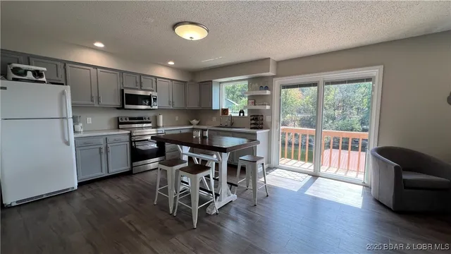 $520,000 | 26838 Edgewater Drive, Barnett, MO 65011