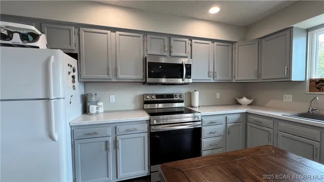 $520,000 | 26838 Edgewater Drive, Barnett, MO 65011