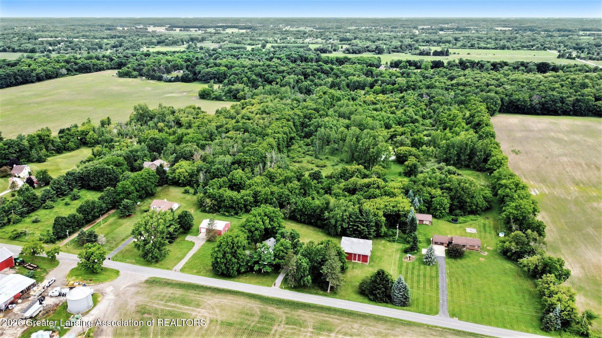 4666 Bunker Road Mason, MI 48854 - Photo 27 of 32 027_file_4121