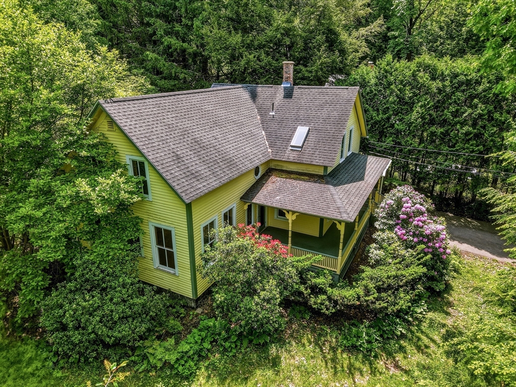 52 Baker Street Amherst, MA 01002 - Photo 2 of 42 Gallery Image 2