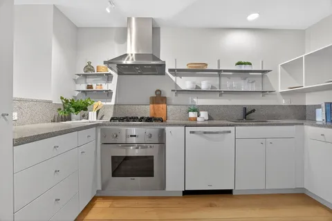 $959,000 | 25 Channel Center Street, Unit 1107, Boston, MA 02210