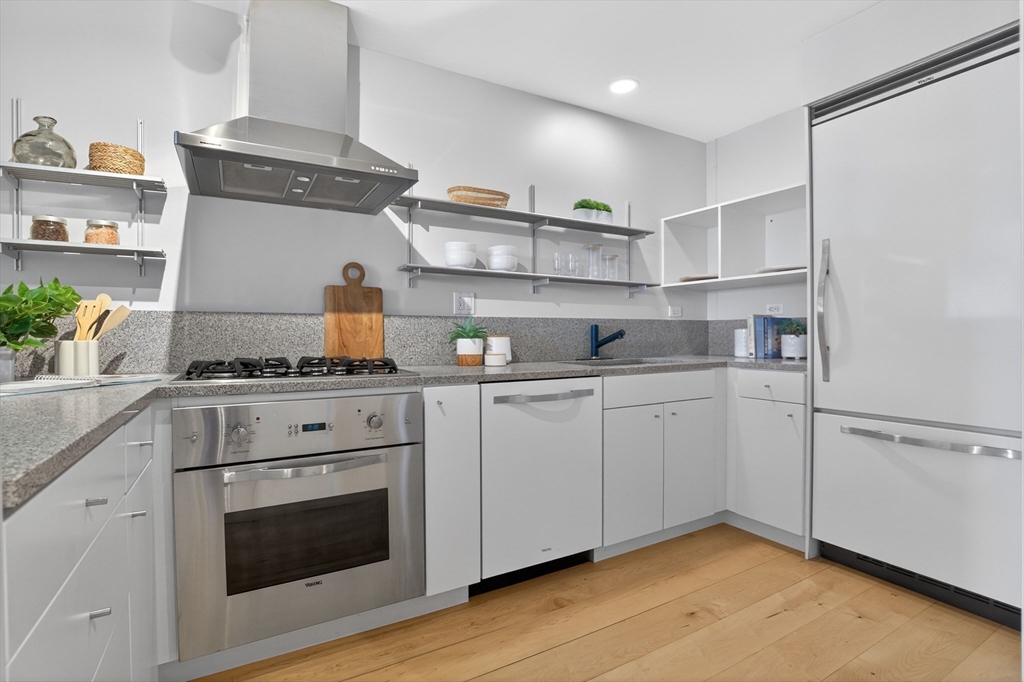 25 Channel Center Street, Unit 1107 Boston, MA 02210 - Photo 15 of 36