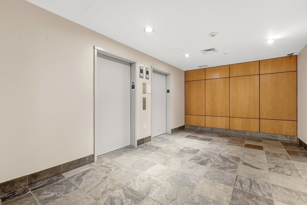 25 Channel Center Street, Unit 1107 Boston, MA 02210 - Photo 26 of 36