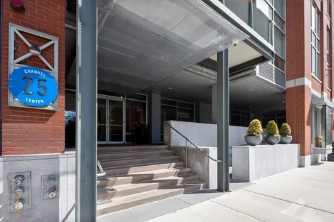 $959,000 | 25 Channel Center Street, Unit 1107, Boston, MA 02210