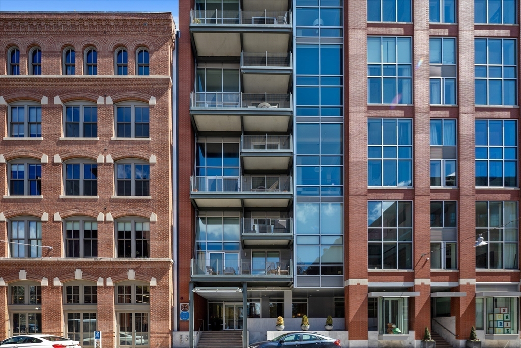 25 Channel Center Street, Unit 1107 Boston, MA 02210 - Photo 33 of 36