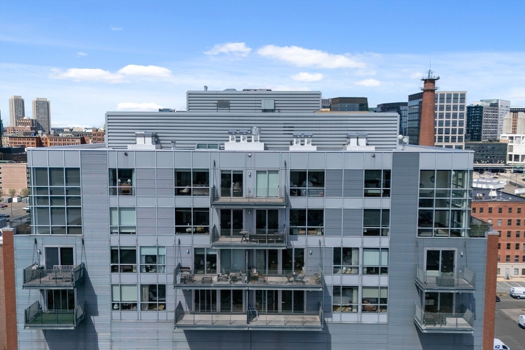 25 Channel Center Street, Unit 1107 Boston, MA 02210 - Photo 35 of 36