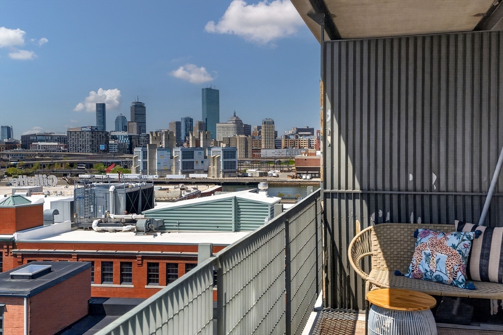 25 Channel Center Street, Unit 1107 Boston, MA 02210 - Photo 4 of 36