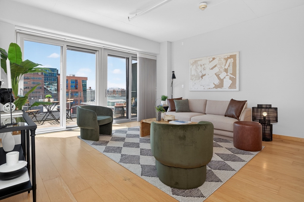 25 Channel Center Street, Unit 1107 Boston, MA 02210 - Photo 7 of 36