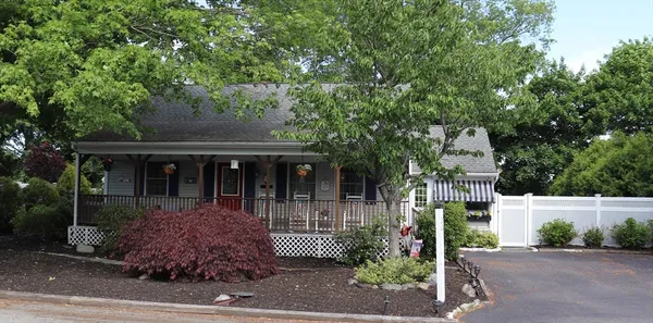 $549,900 | 26 Robin Lane, Somerset, MA 02726