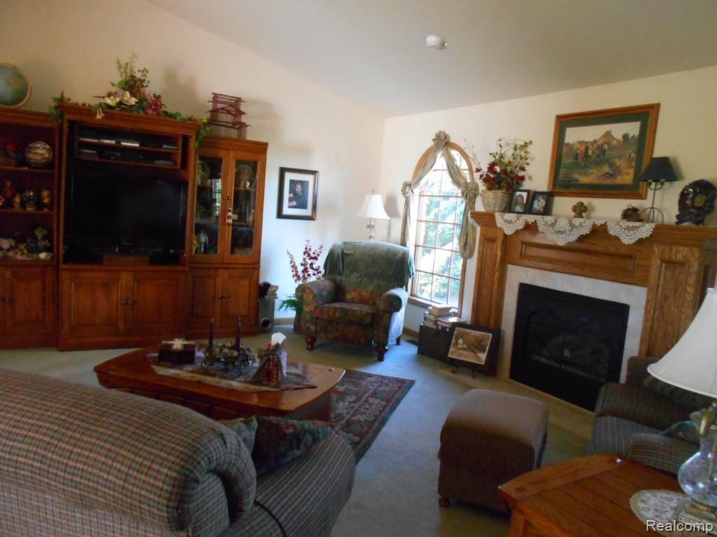 6065 Cedar Creek Road North Branch, MI 48461 - Photo 12 of 23 DSCN0907.jpg