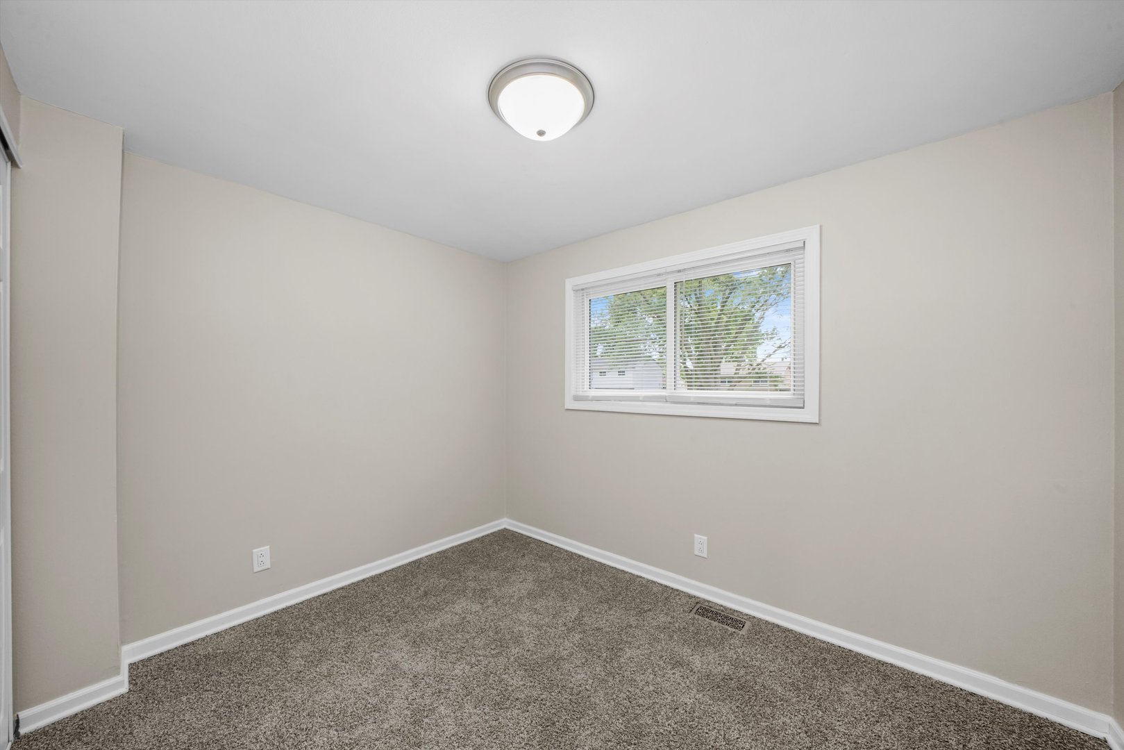 300 Hadleigh Road Bolingbrook, IL 60440 - Photo 22 of 45