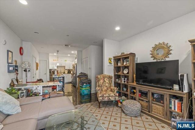 310 Cliff Lane, Unit 1H Cliffside Park, NJ 07010 - Photo 7 of 17