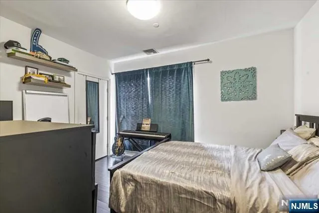 $2,900 | 310 Cliff Lane, Unit 1H, Cliffside Park, NJ 07010