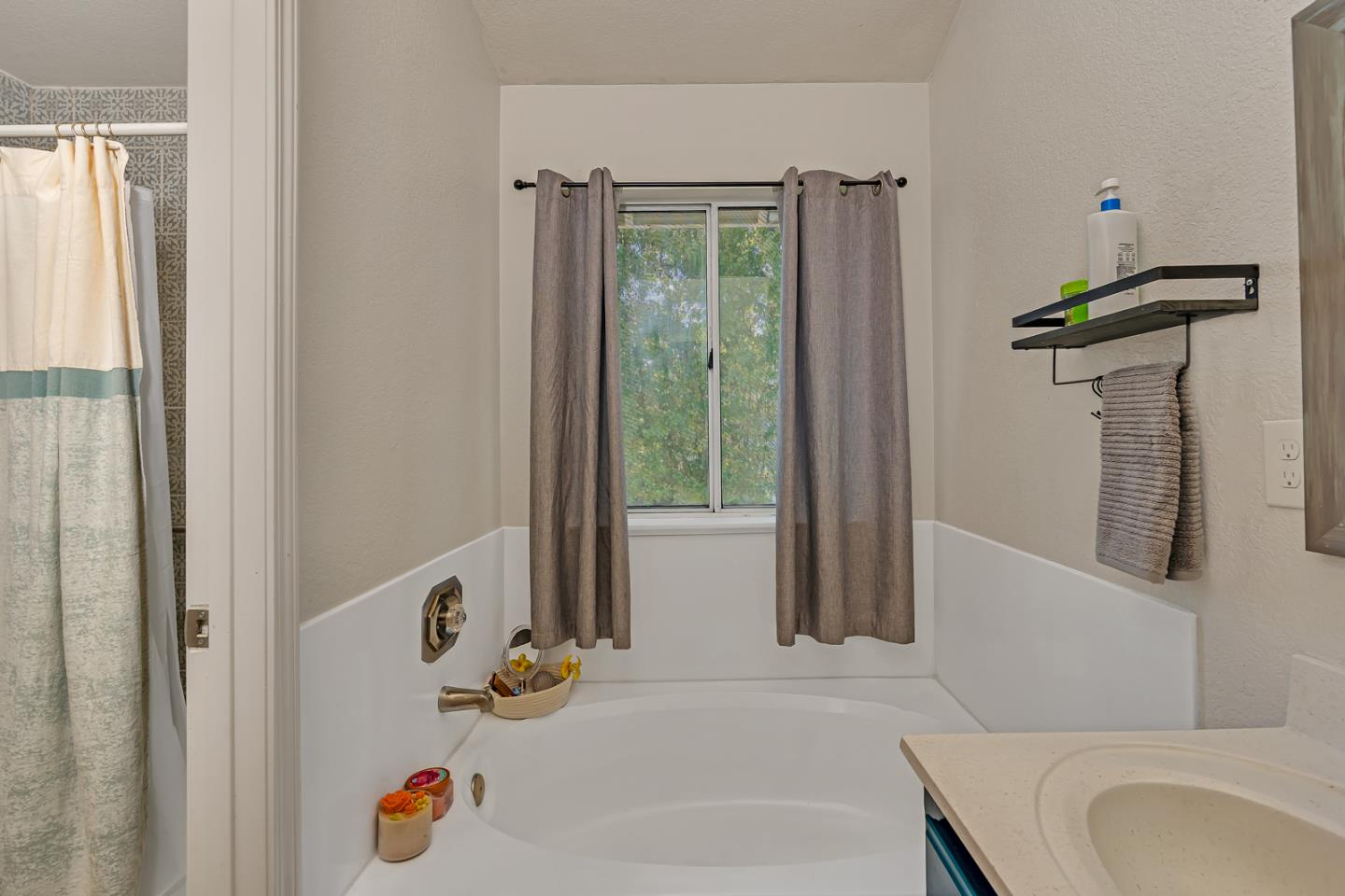 725 McKinley Street Los Banos, CA 93635 - Photo 37 of 47