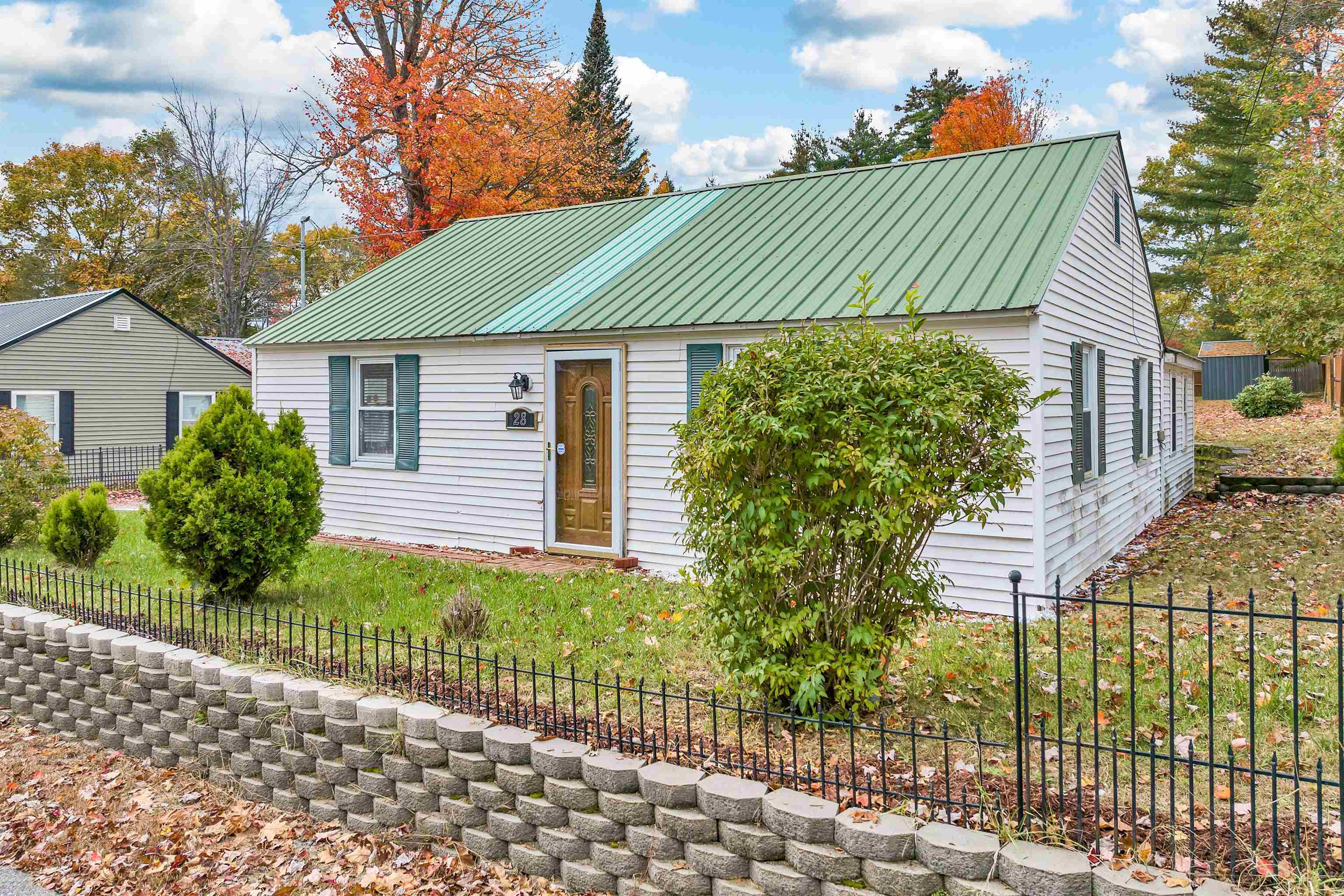 28 Circle Drive Meredith, NH 03253 - Photo 13 of 26