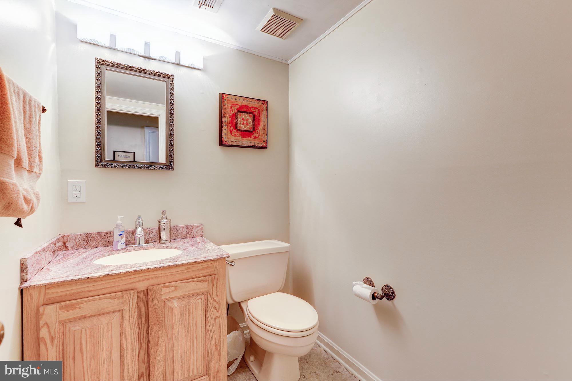 23 Redding Ridge Drive Gaithersburg, MD 20878 - Photo 14 of 29 Bath