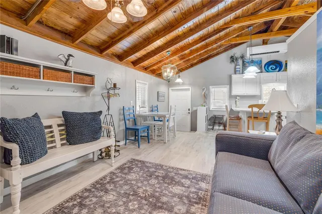 $995,000 | 106 Live Oak Street, New Smyrna Beach, FL 32168