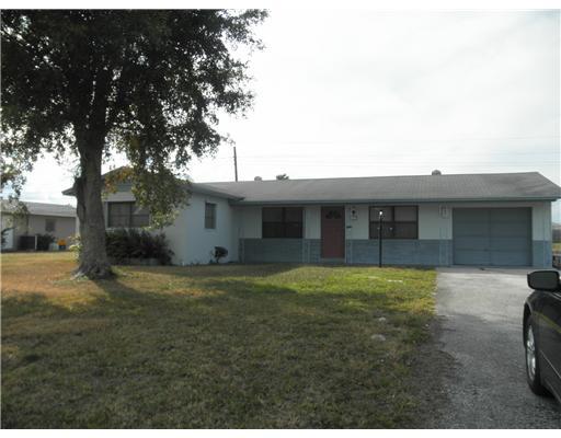 1111 Pineway Drive Haverhill, FL 33417 - Photo 1 of 13 Primary Photo