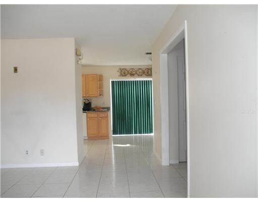 1111 Pineway Drive Haverhill, FL 33417 - Photo 5 of 13 Additional Photo