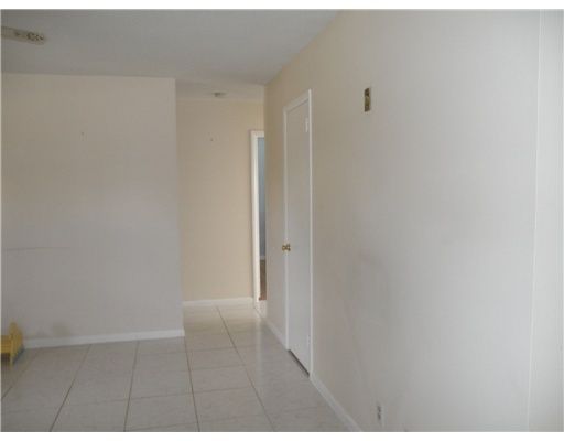 1111 Pineway Drive Haverhill, FL 33417 - Photo 6 of 13 Additional Photo