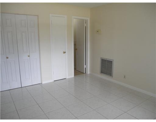 1111 Pineway Drive Haverhill, FL 33417 - Photo 7 of 13 Additional Photo