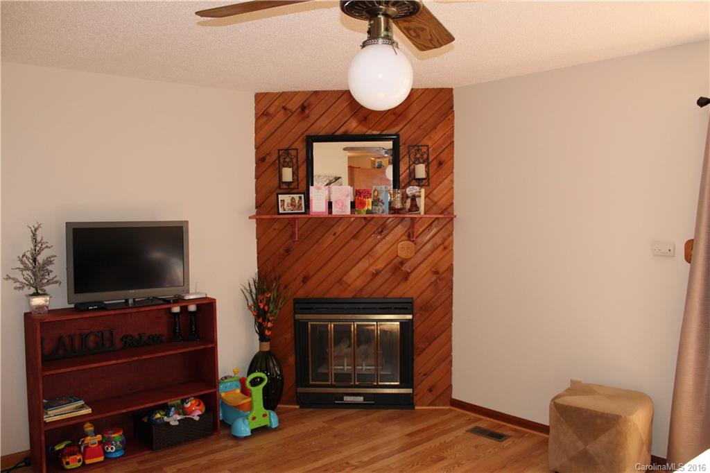 185 Weston Road Arden, NC 28704 - Photo 6 of 15 Gallery Image 6