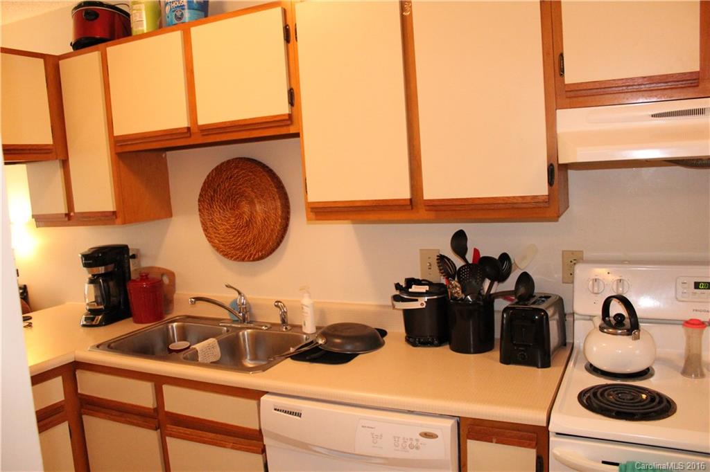 185 Weston Road Arden, NC 28704 - Photo 10 of 15 Gallery Image 10