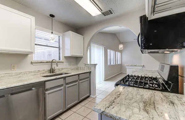 $1,900 | 12922 Meehan Drive, Austin, TX 78727