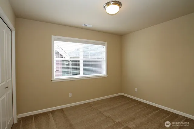 $4,000 | 1799 11th Avenue Northeast, Issaquah, WA 98029