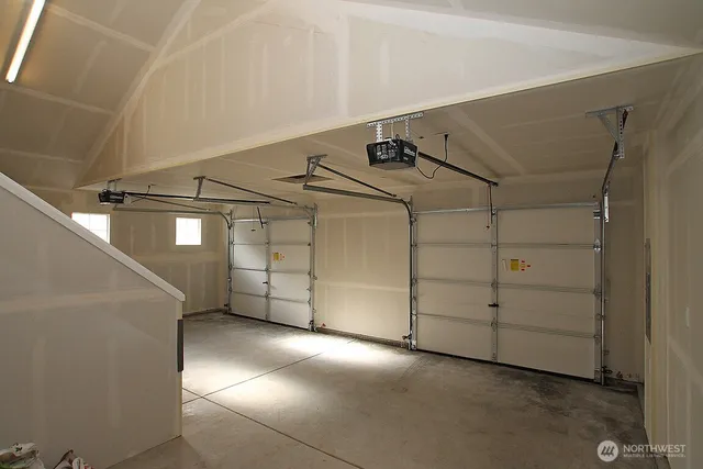 $4,000 | 1799 11th Avenue Northeast, Issaquah, WA 98029