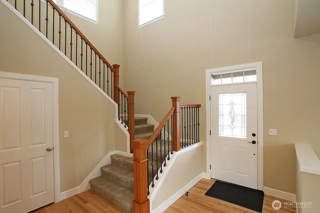 $4,000 | 1799 11th Avenue Northeast, Issaquah, WA 98029