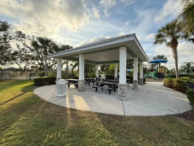 a view of a house with entertaining space