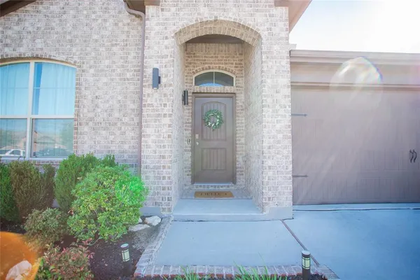 $2,150 | 6928 Helm Lane, Fort Worth, TX 76179