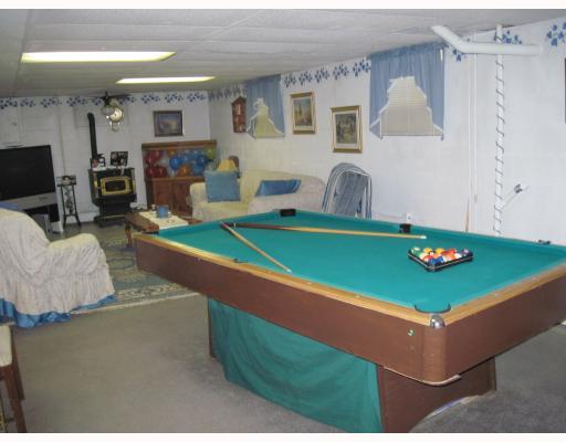 249 Spring Valley Road Jeannette, PA 15644 - Photo 8 of 10 Den/Family/Great Room.