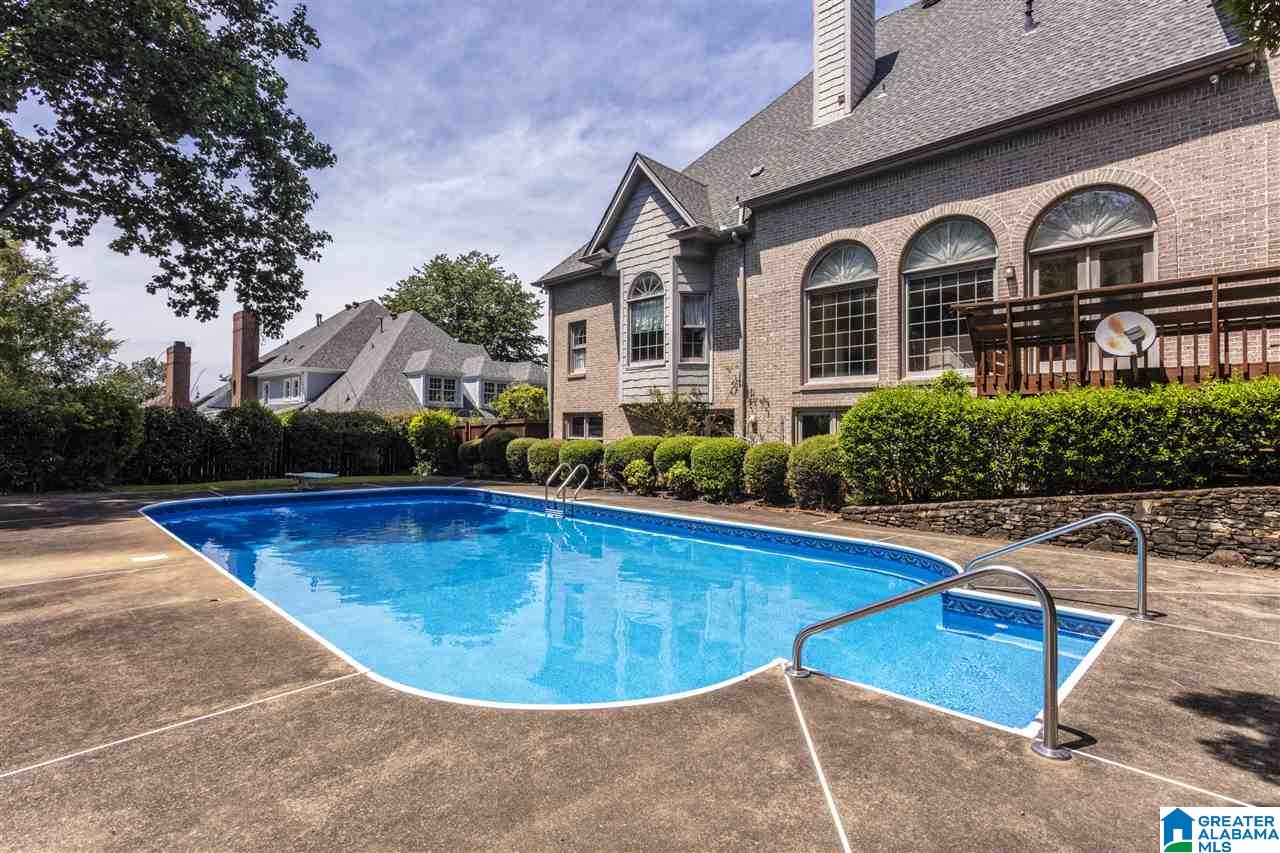 2121 Hickory Ridge Circle Birmingham, AL 35243 - Photo 2 of 50