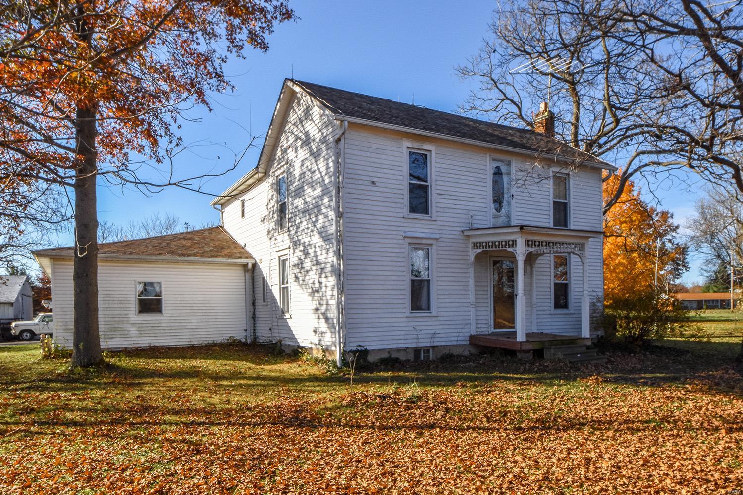 1586 Fosterburg Road Brighton, IL 62012 - Photo 2 of 27