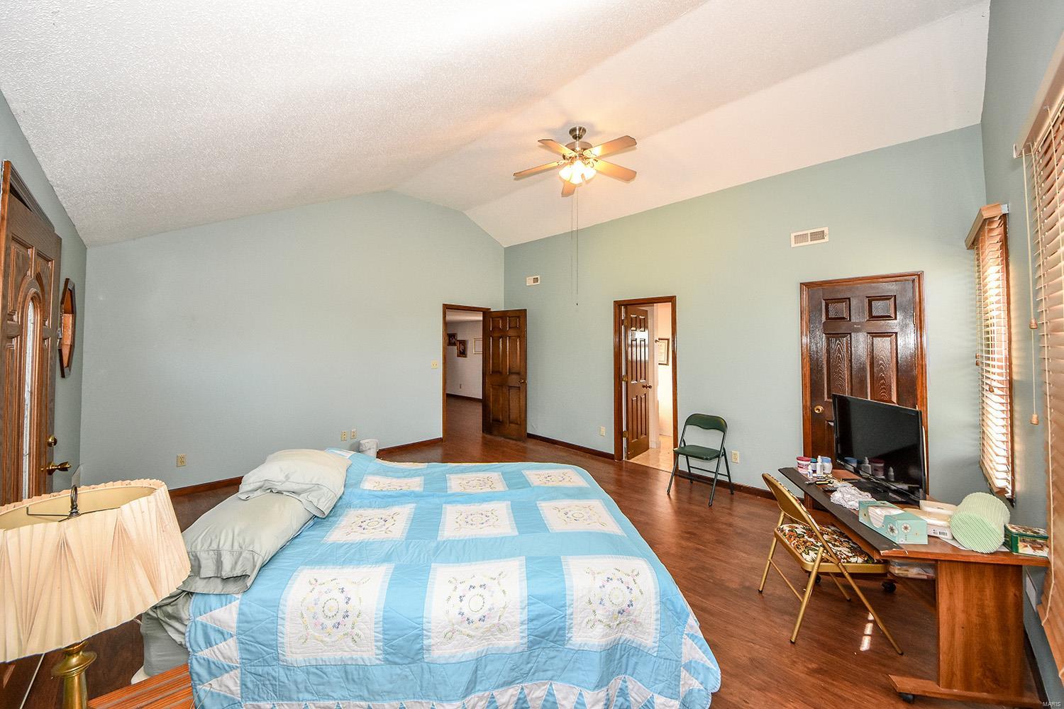 1586 Fosterburg Road Brighton, IL 62012 - Photo 11 of 27